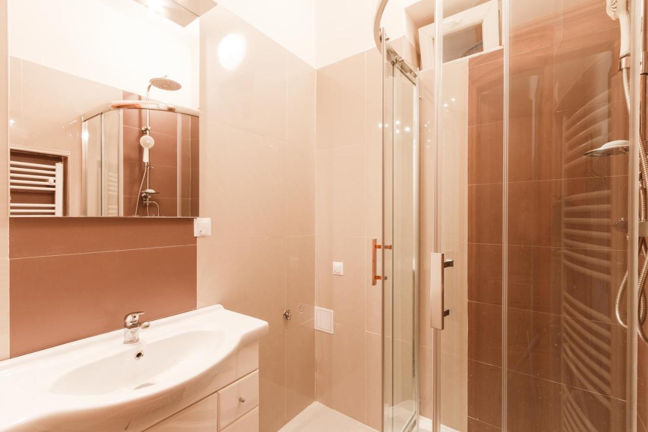 Prague Days - Stylish New Town Apartments Экстерьер фото