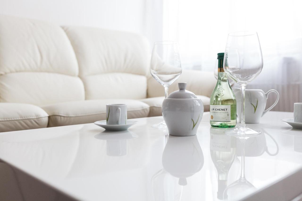 Prague Days - Stylish New Town Apartments Экстерьер фото