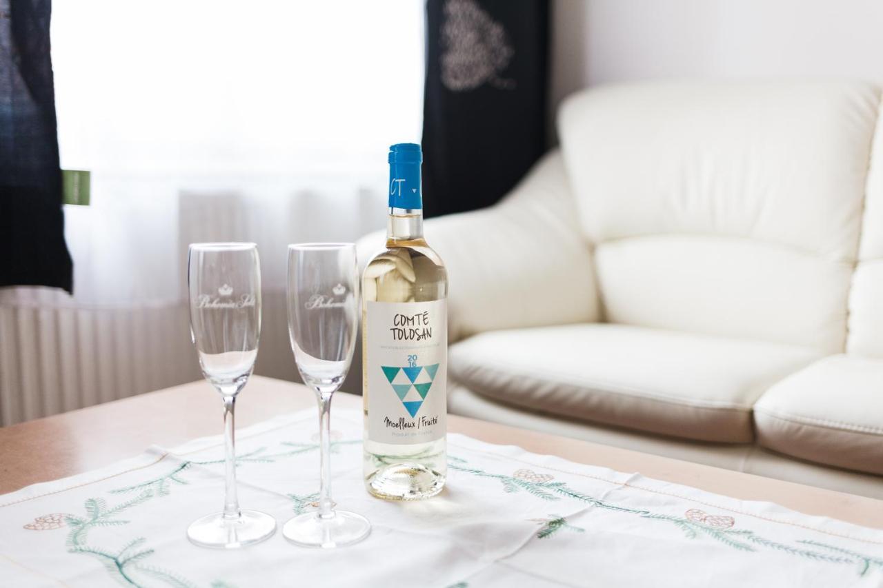 Prague Days - Stylish New Town Apartments Экстерьер фото