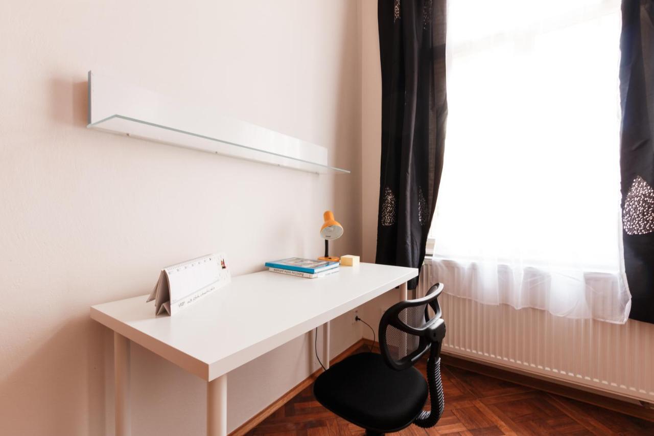 Prague Days - Stylish New Town Apartments Экстерьер фото