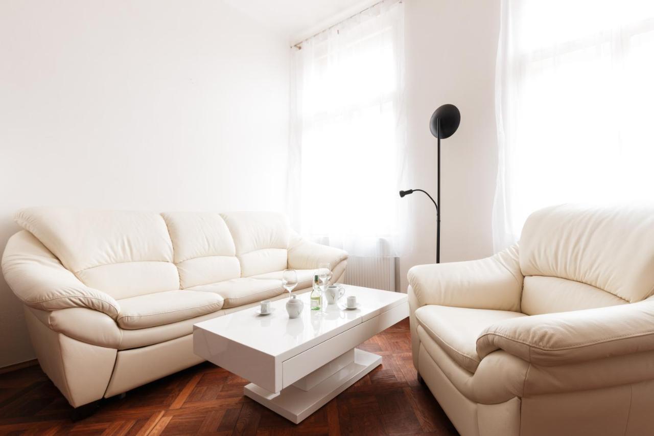 Prague Days - Stylish New Town Apartments Экстерьер фото